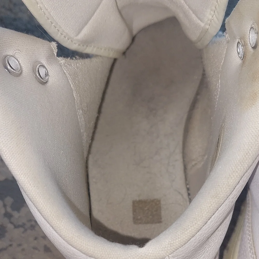 Jordan White Athletic High-Top SneakersSize  10.5